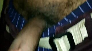 现场#2 视频: I like swallowing cum from my neighborhood friend�...