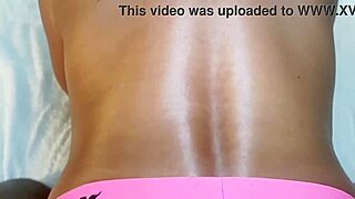 现场#8 视频: A Caucasian amateur with a round buttocks receives...